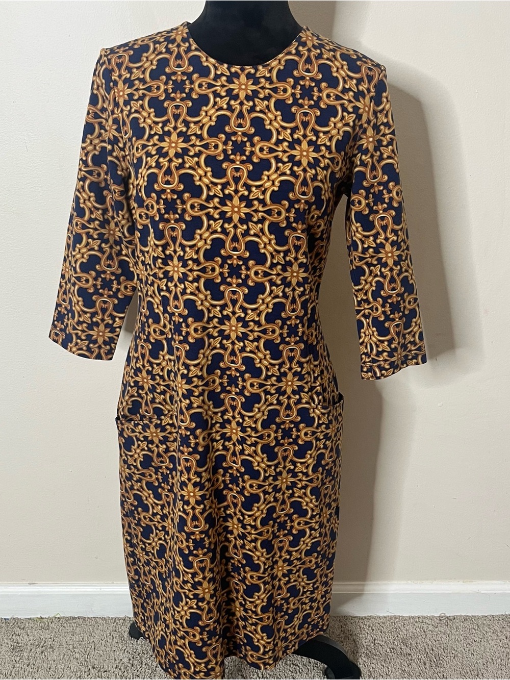 J. McLaughlin Women’s Navy & Gold Baroque Midi Sheath Dress Sz M
